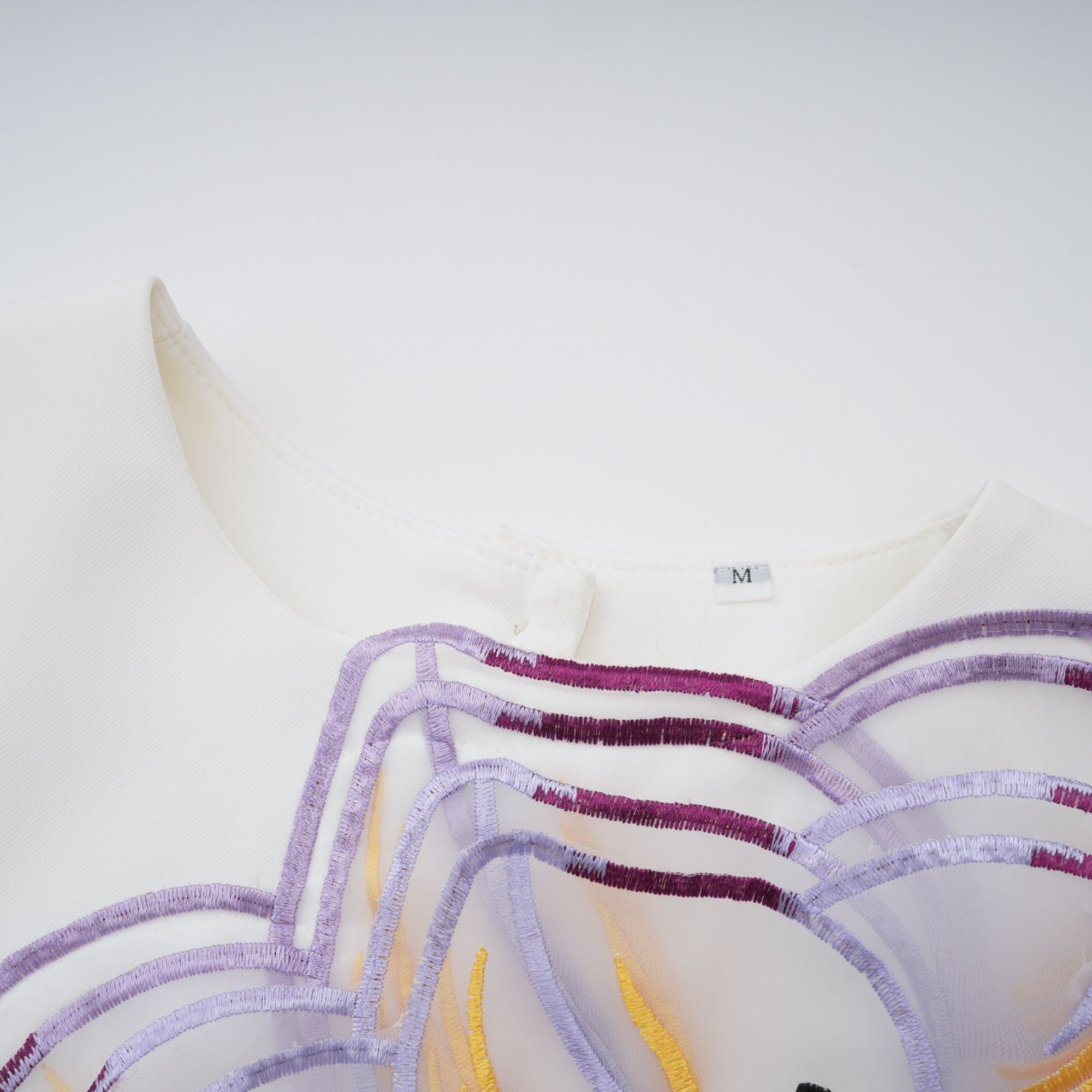 Flower Print set in white