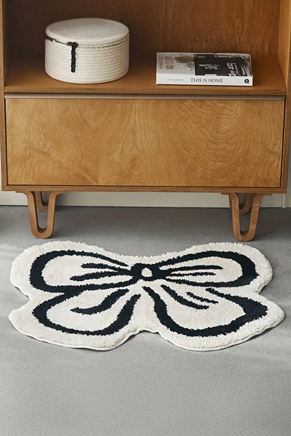 White Bowknot Pattern Irregular Soft Door Mat