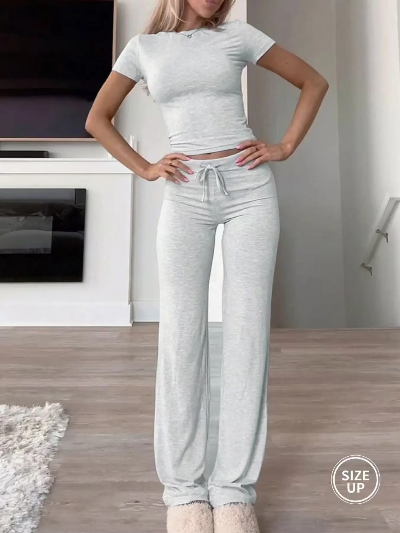 Women's Casual Crop Tee & Lounge Pants Set