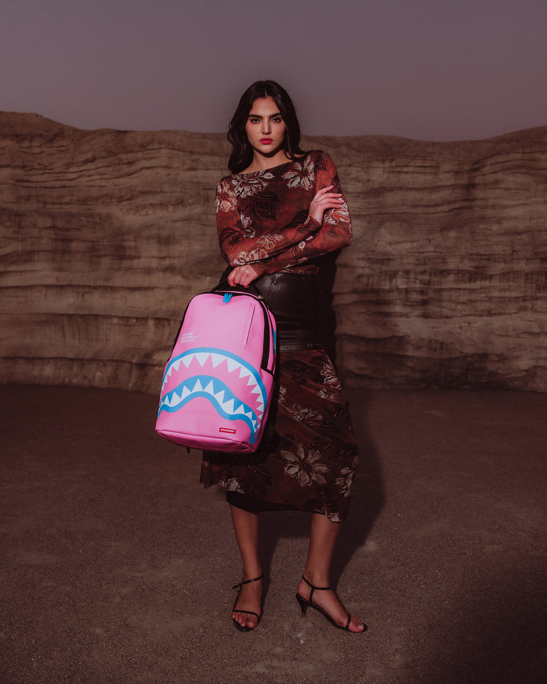 SHARK CENTRAL AMUSEMENT DLXSV BACKPACK