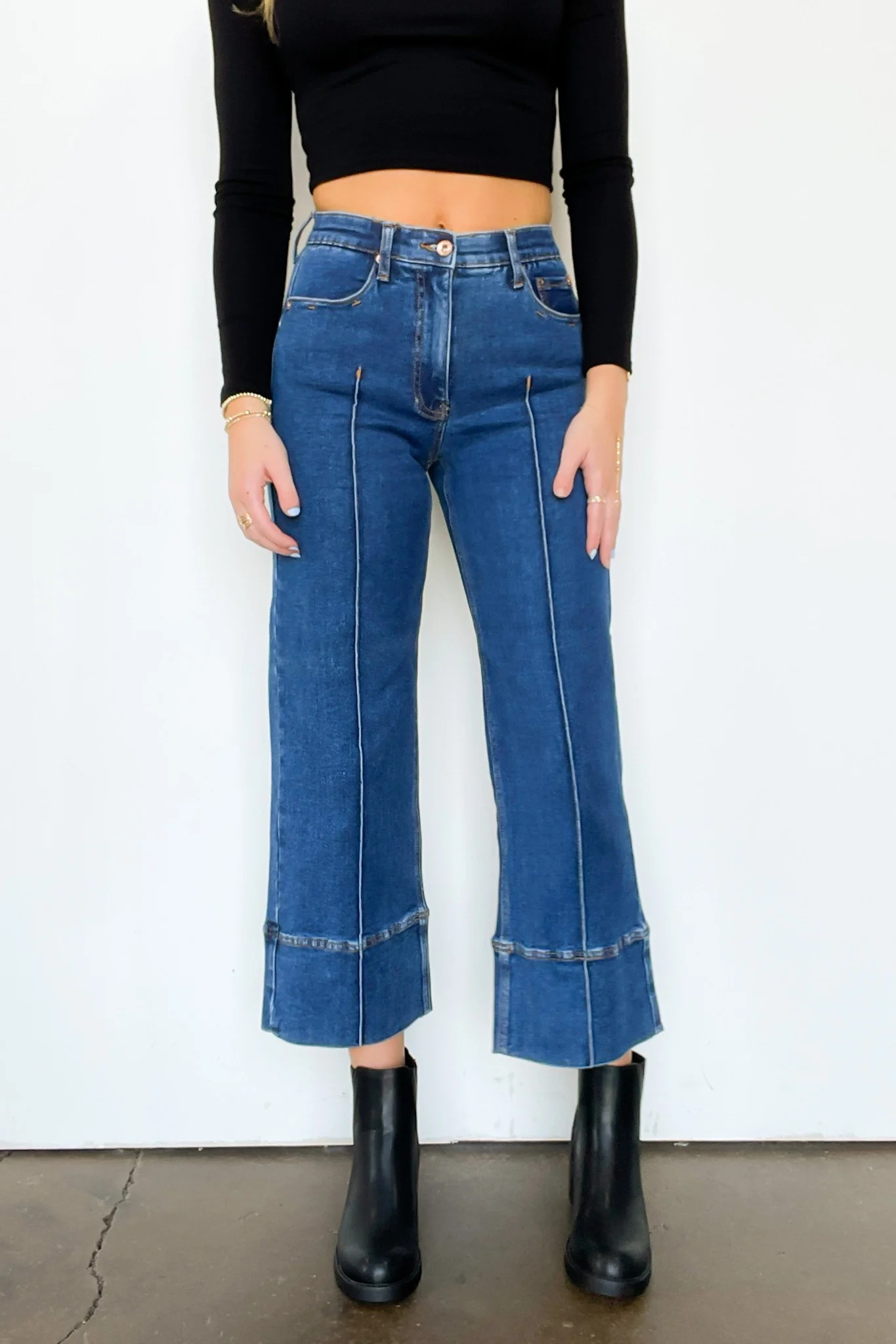Mid Rise Crop Pleated Jeans