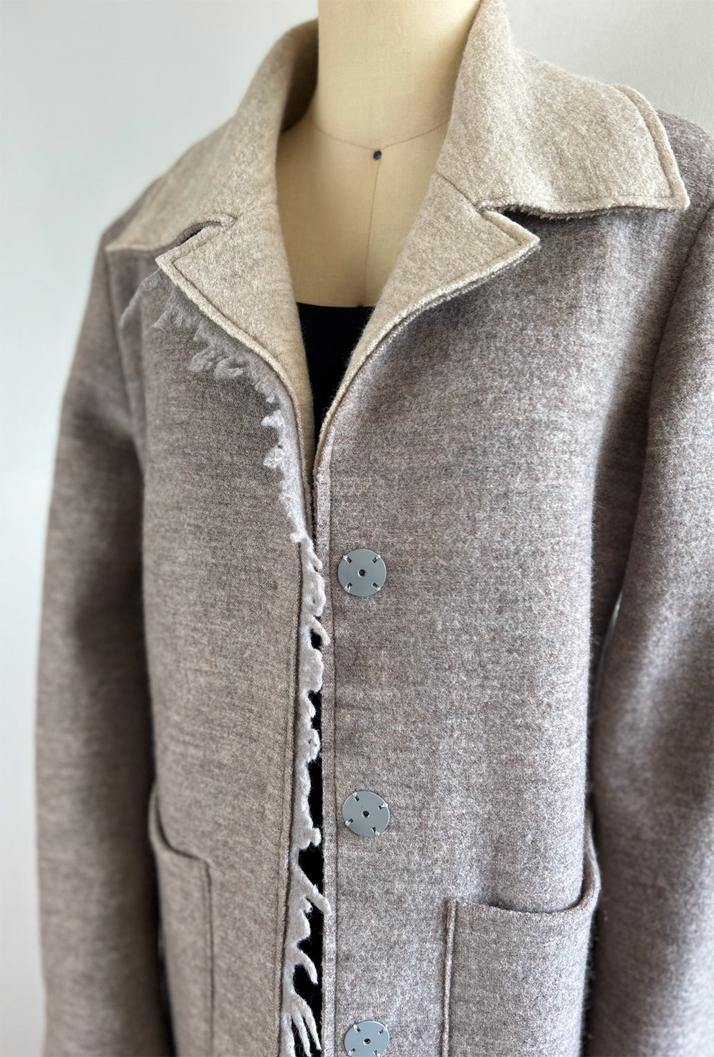ALMOND ESSENTIAL COAT