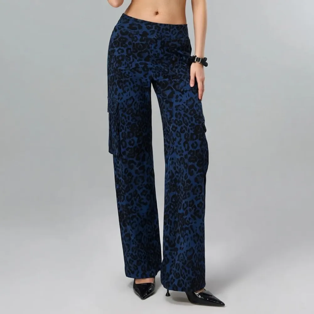 Women's High Waist Leopard Cargo Pants