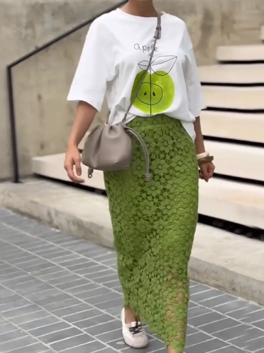 Women's Fashionable Apple Print T-shirt