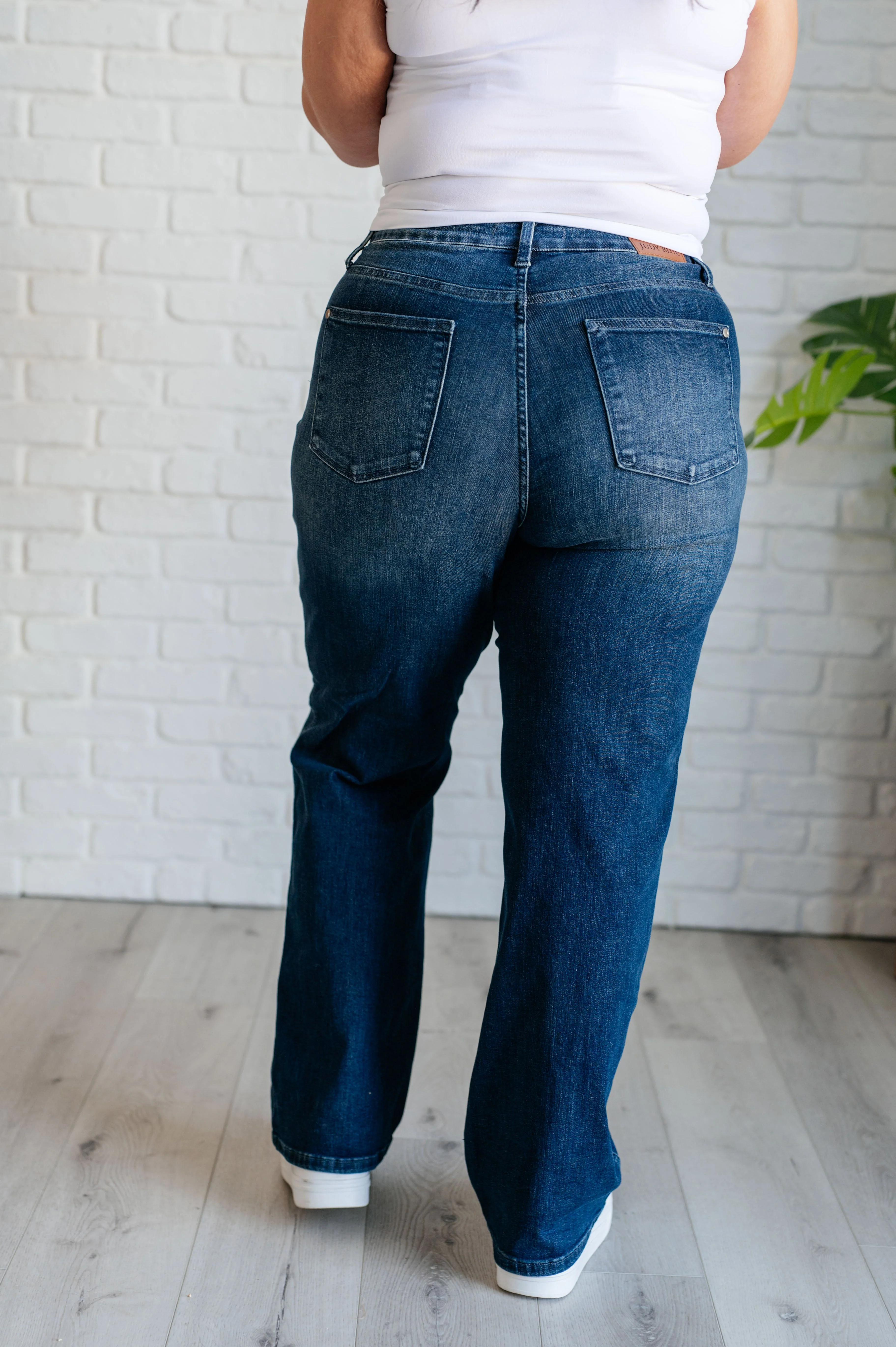 Mid Rise Control Top Classic Straight Jeans