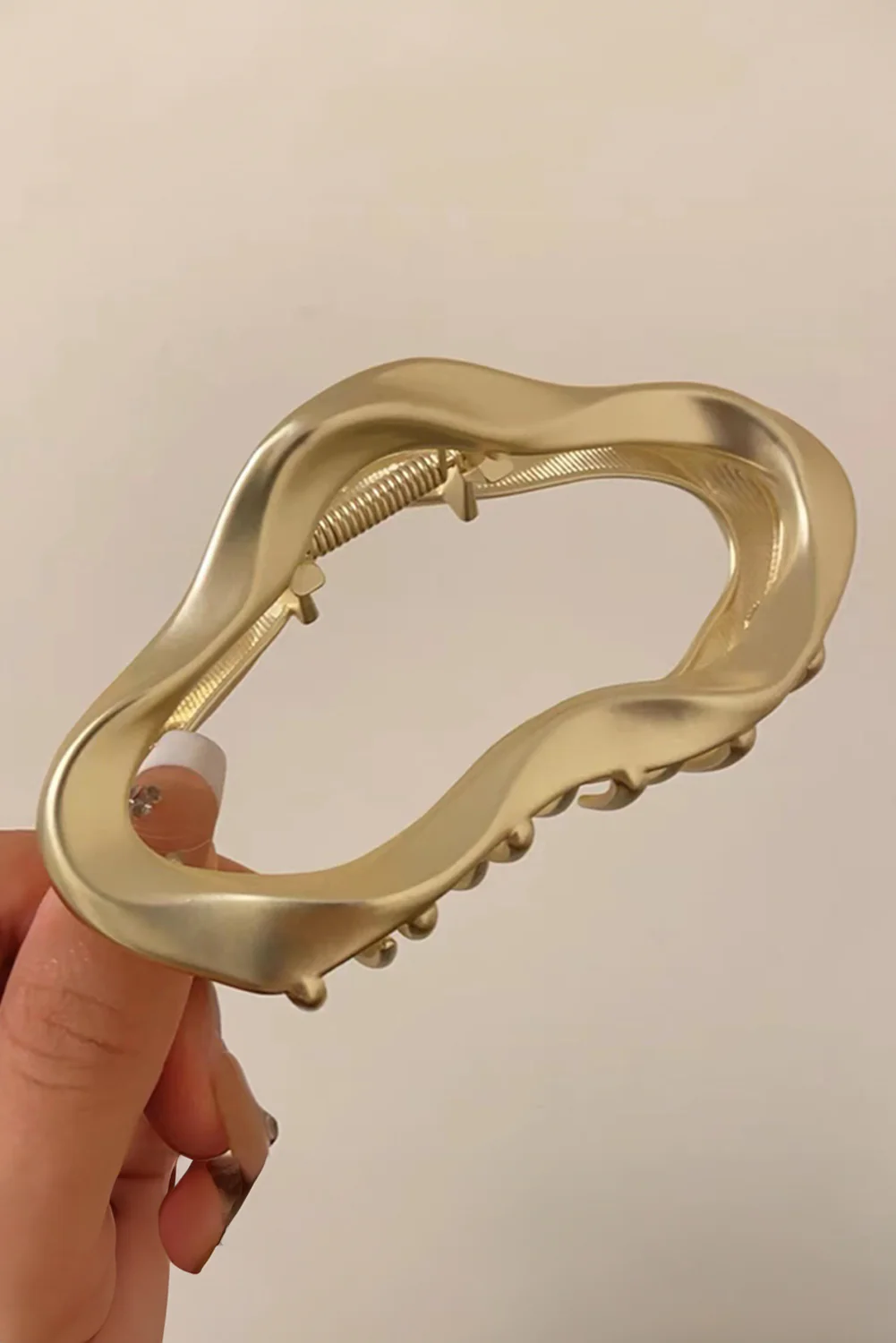 Gold Hollowed Cloud Vintage Hair Claw