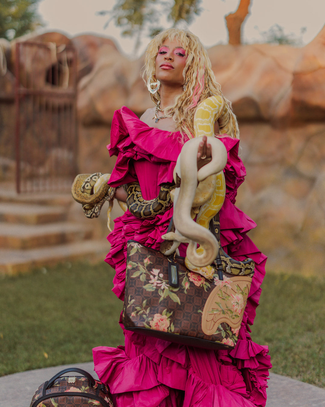 AI DREAMERS GARDEN TOTE