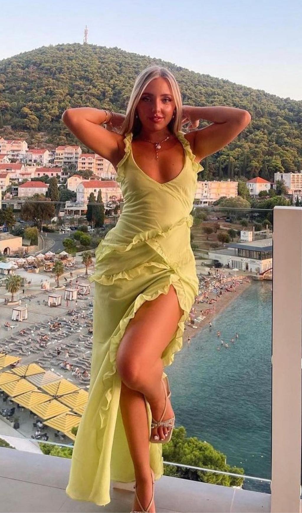 SPLIT MAXI DRESS IN GREEN