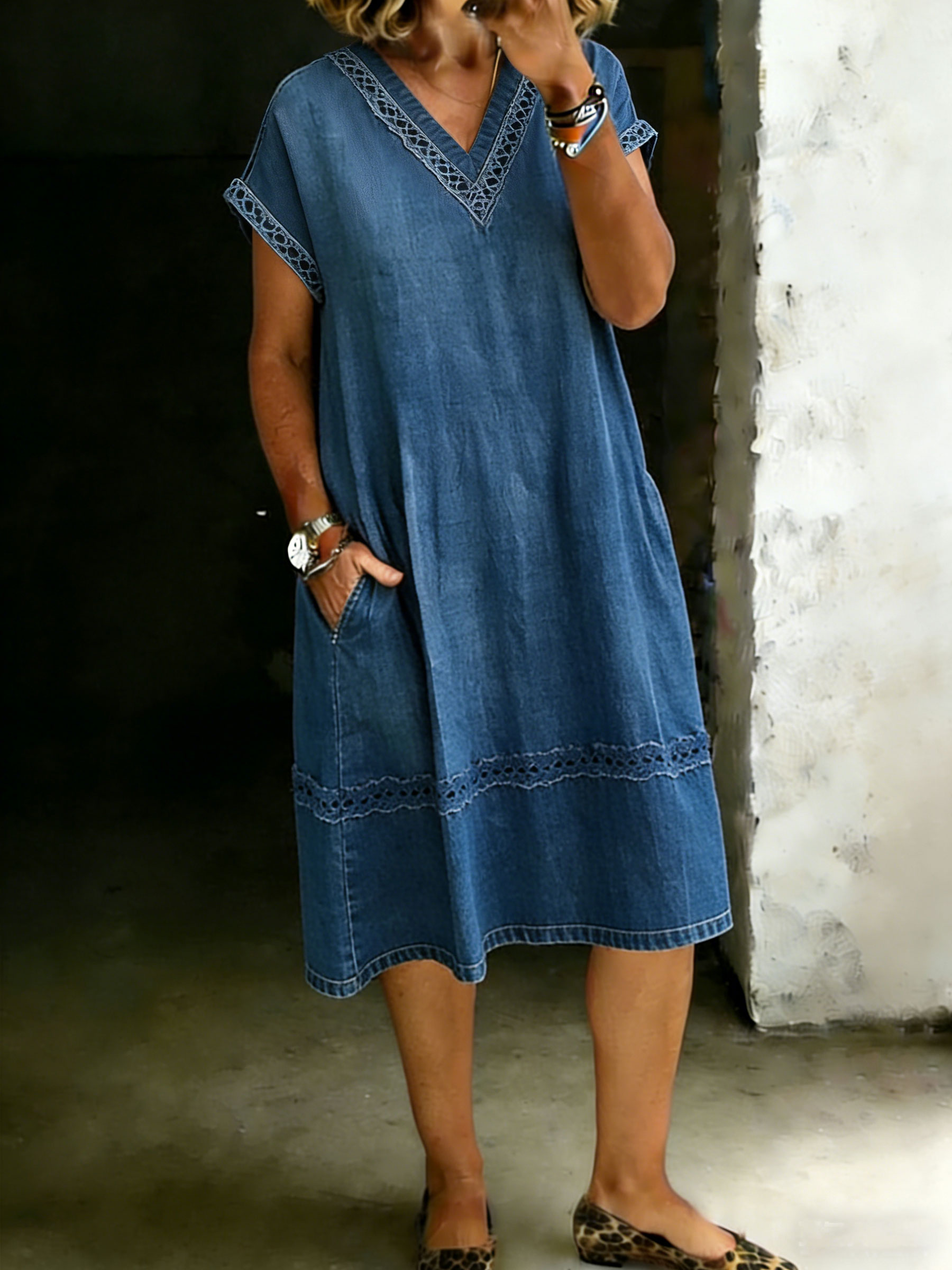 Women's Solid Color Casual V-neck Denim Pocket Dress