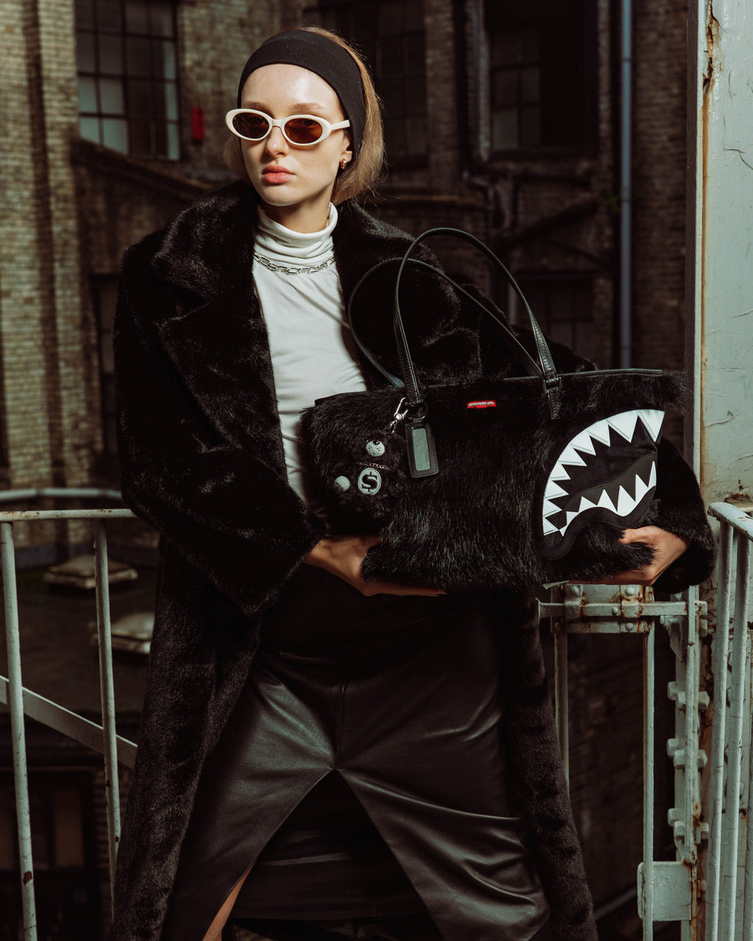 FURZILLA SHARK (NIGHT) TOTE