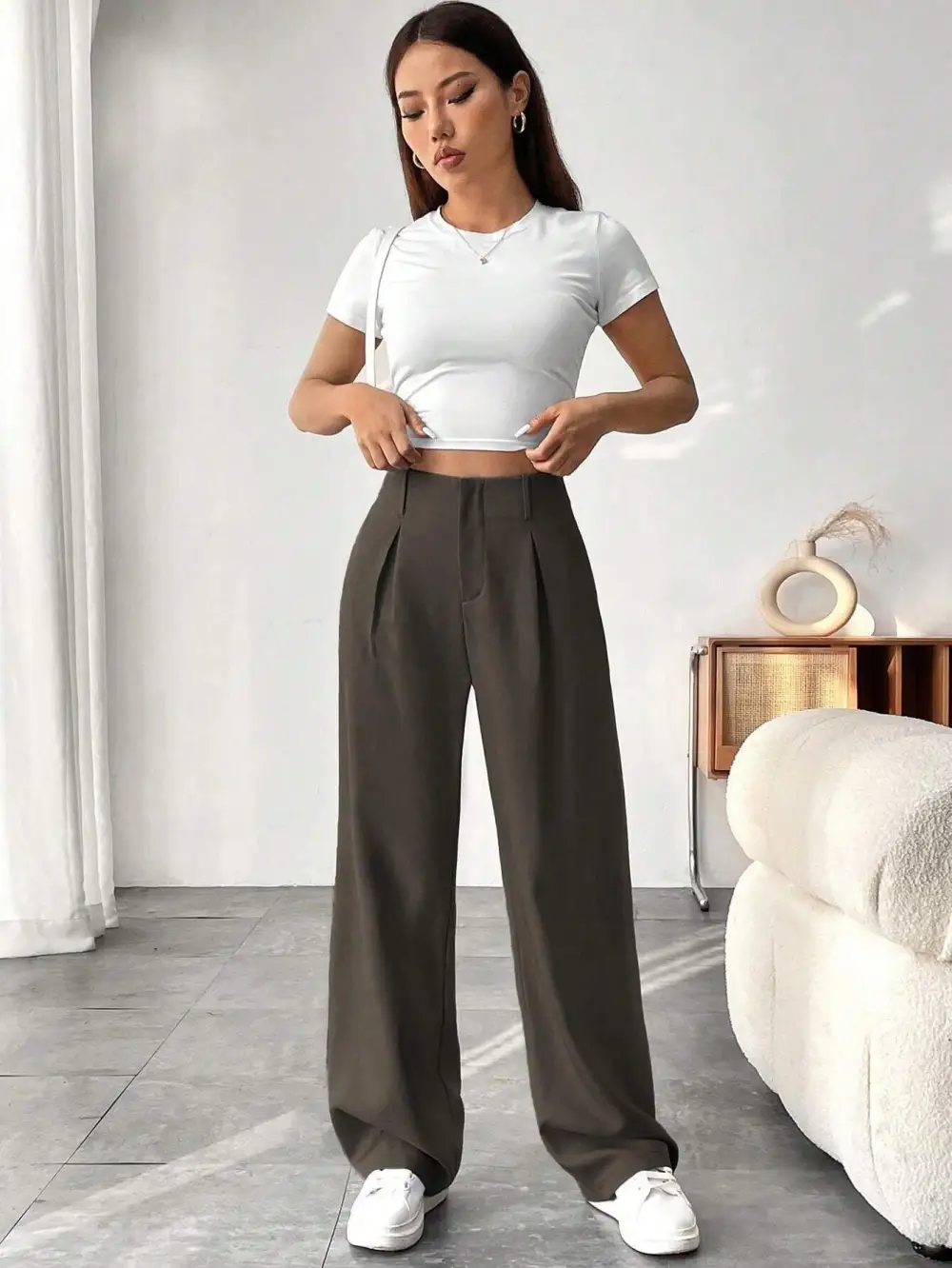 Women's Solid Color Plicated Pocket Wide Leg Pants