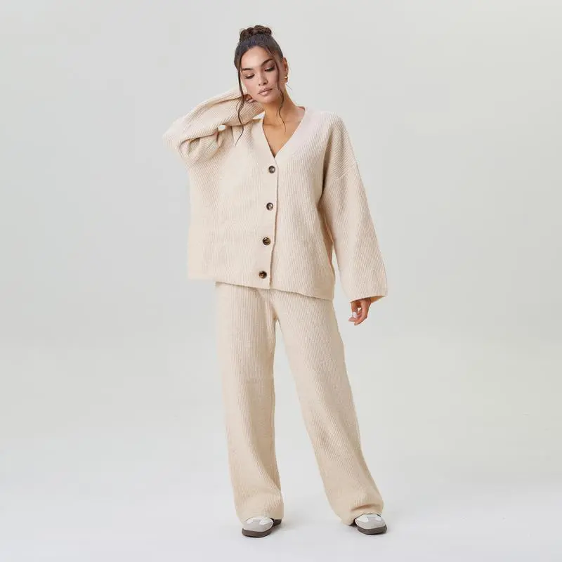 Women’s Cozy Two-Piece Set – V-Neck Cardigan & Stretch Trousers
