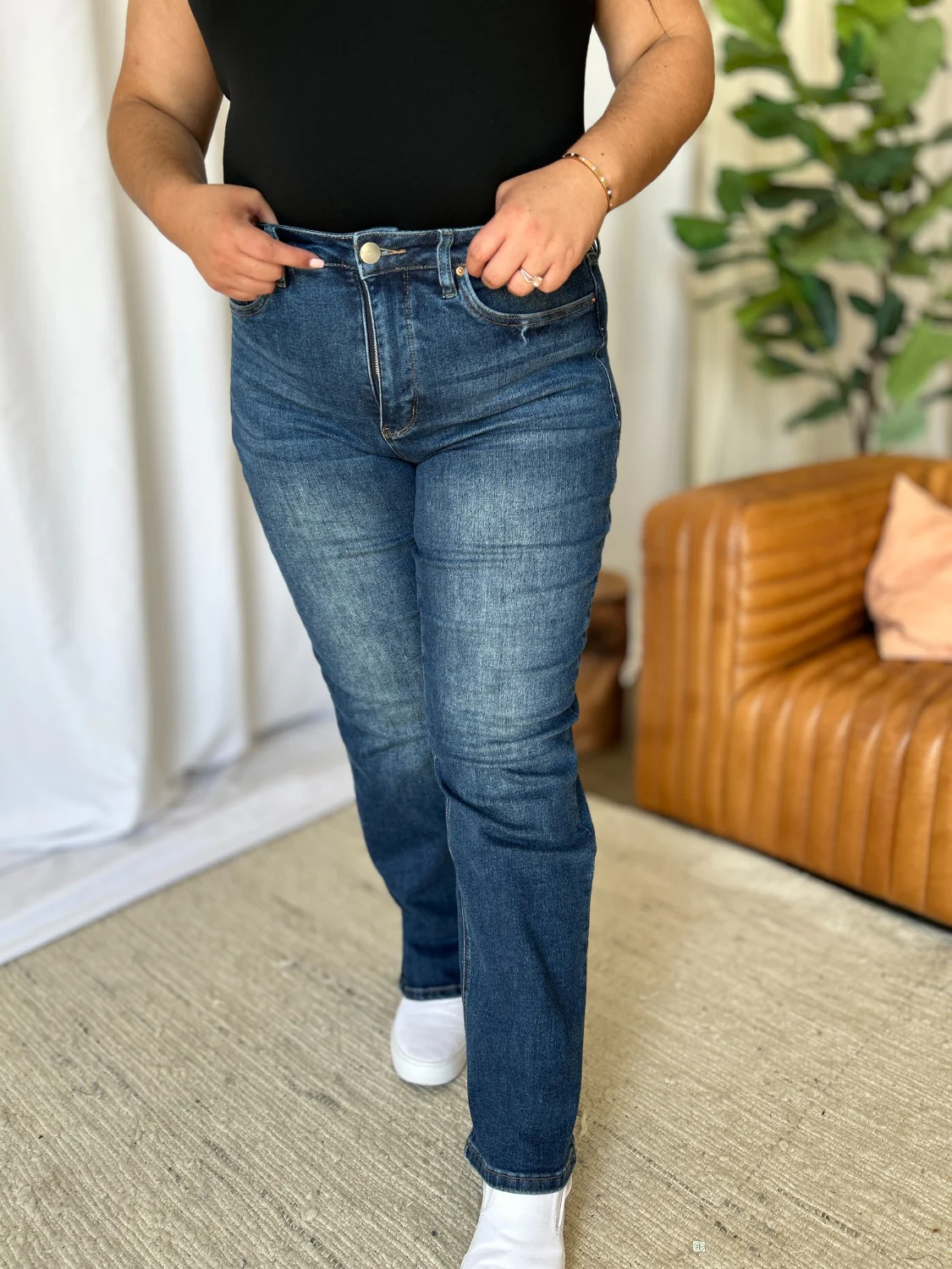 Full Size High Rise Straight Tummy Control Jeans