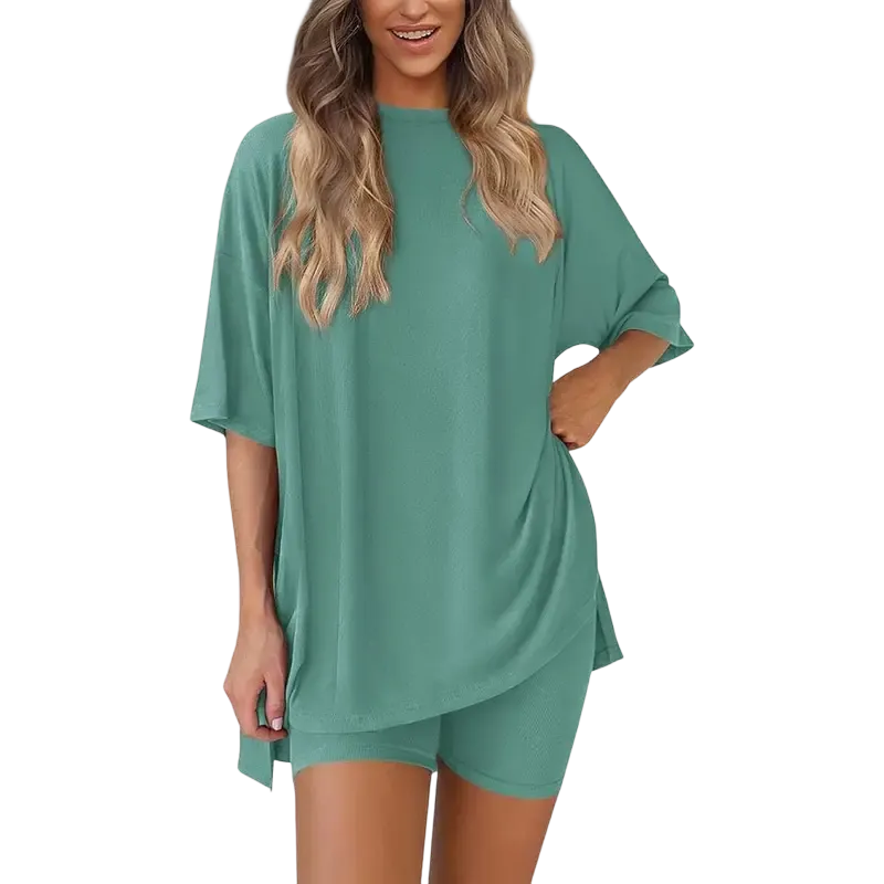 🔥Women's two-piece set: slit-hem shirt paired with shorts