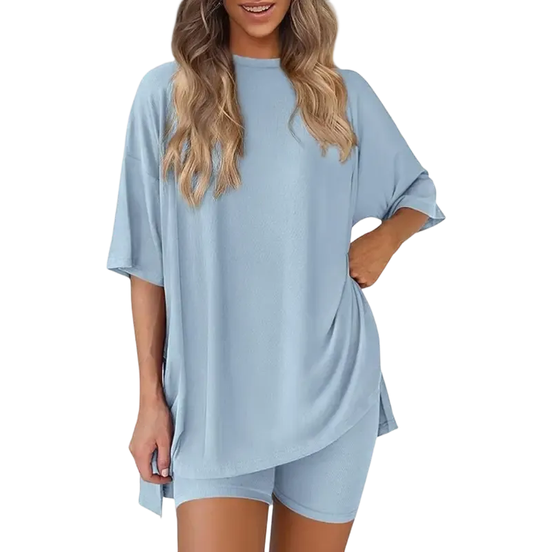 🔥Women's two-piece set: slit-hem shirt paired with shorts