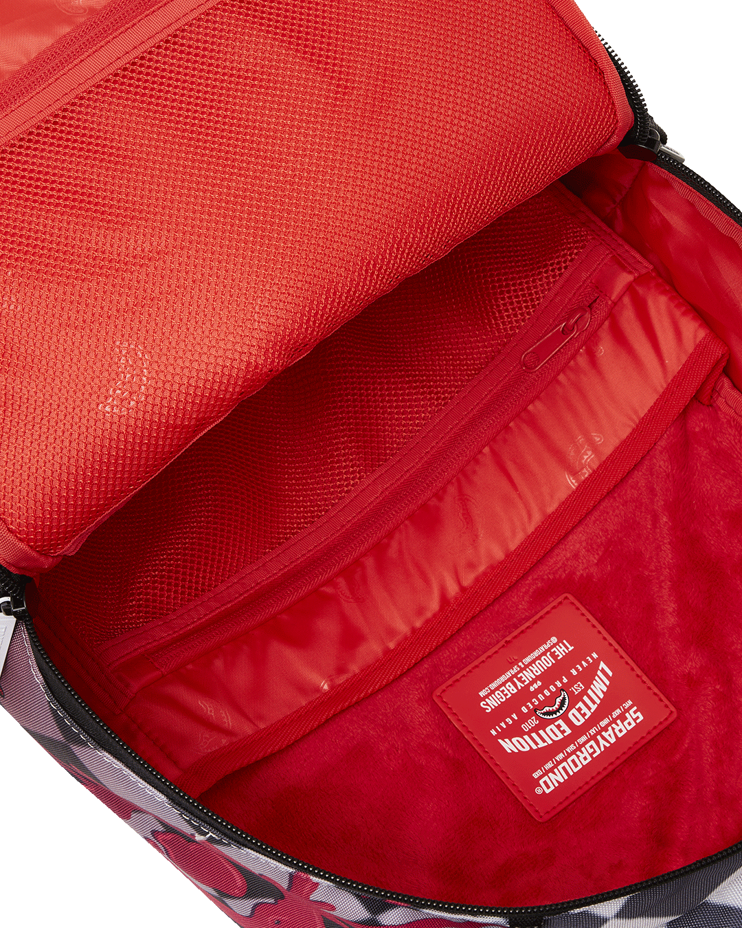 FIVE NIGHTS AT FREDDYS CRAMMED CARNAGE DLXR BACKPACK