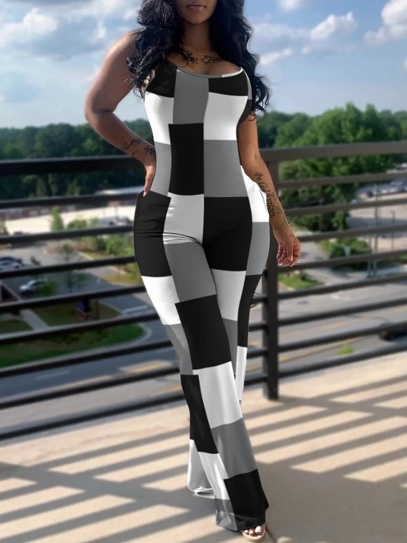 Women's Fashion Sleeveless Knit Bodycon Jumpsuit, Solid Color with Pocket Design, Tight-Fitting Casual One-Piece for Summer