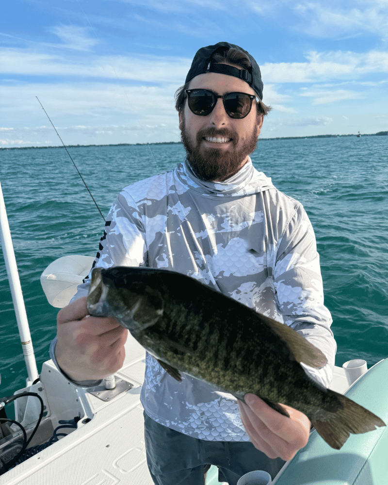 Men’s Sun Protection Fishing Hoodie with Built-In Face Gaiter