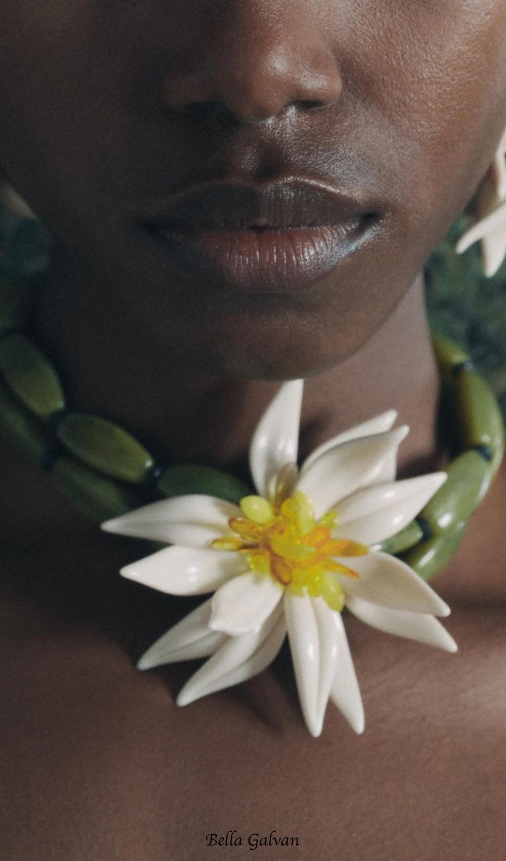 Dulce Flower Necklace