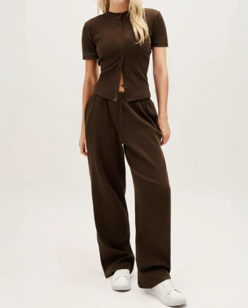 Chic Women's Button-Up Top & Wide Leg Trouser Set – Casual & Comfy!