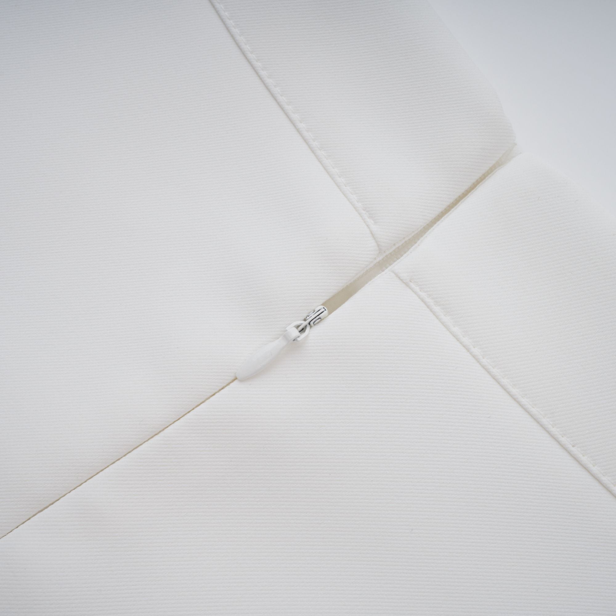 Flower Print set in white