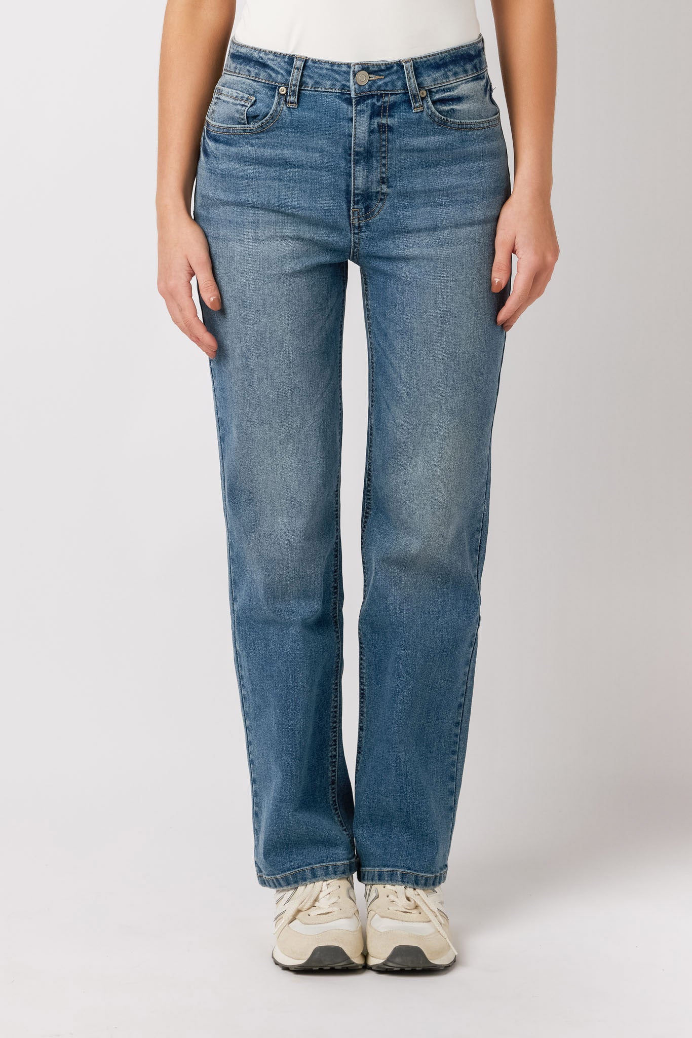 Celebrity Pink Dark Wash High-Rise Straight-Leg Jean