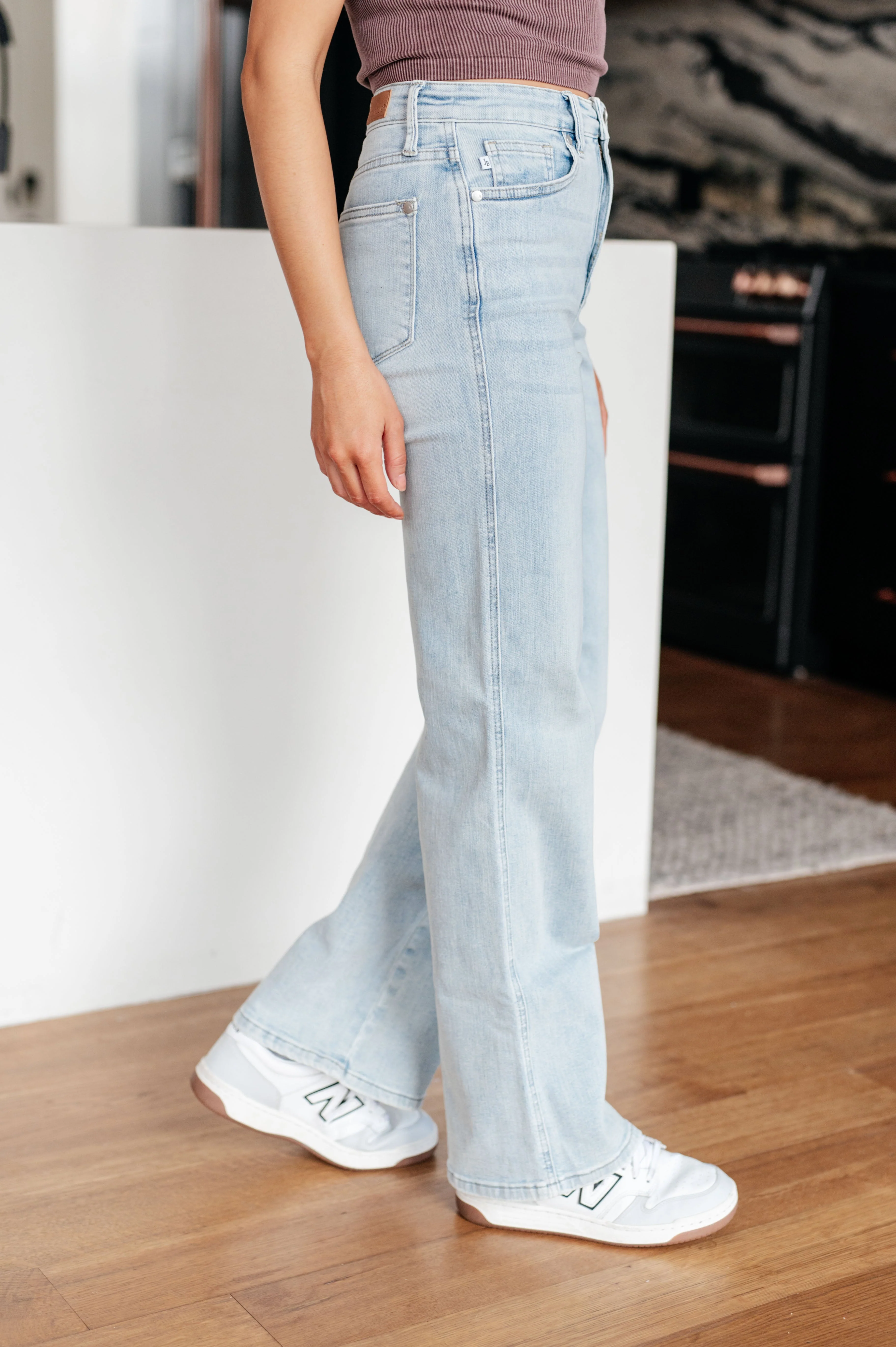 High Rise Control Top Vintage Wash Straight Jeans
