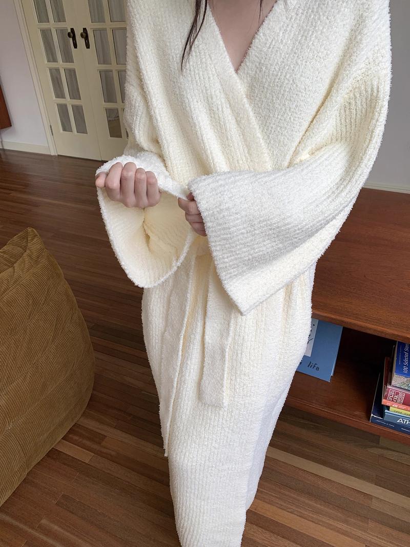 Women’s Plush Long Robe – Heavyweight Warm Flannel Lounge Robe with Tie Belt
