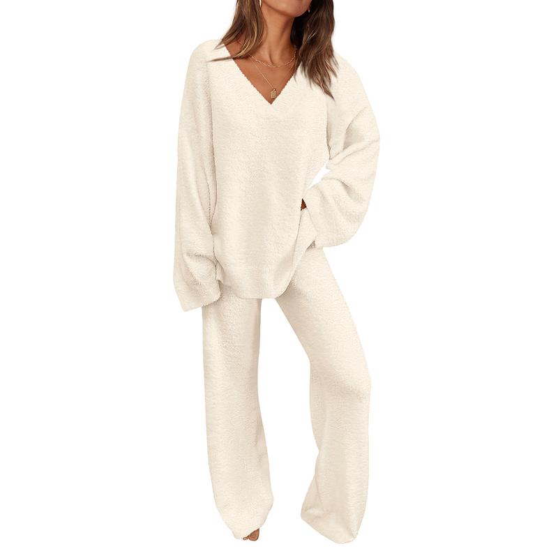Soft Lounge Set – Comfy V-Neck & Relaxed Pants