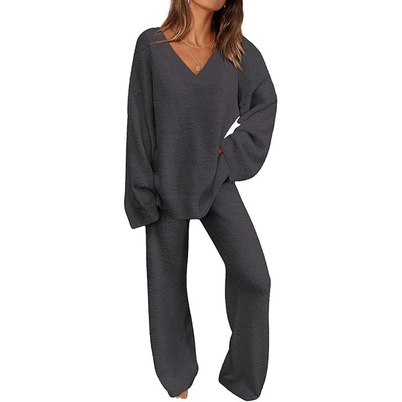 Soft Lounge Set – Comfy V-Neck & Relaxed Pants