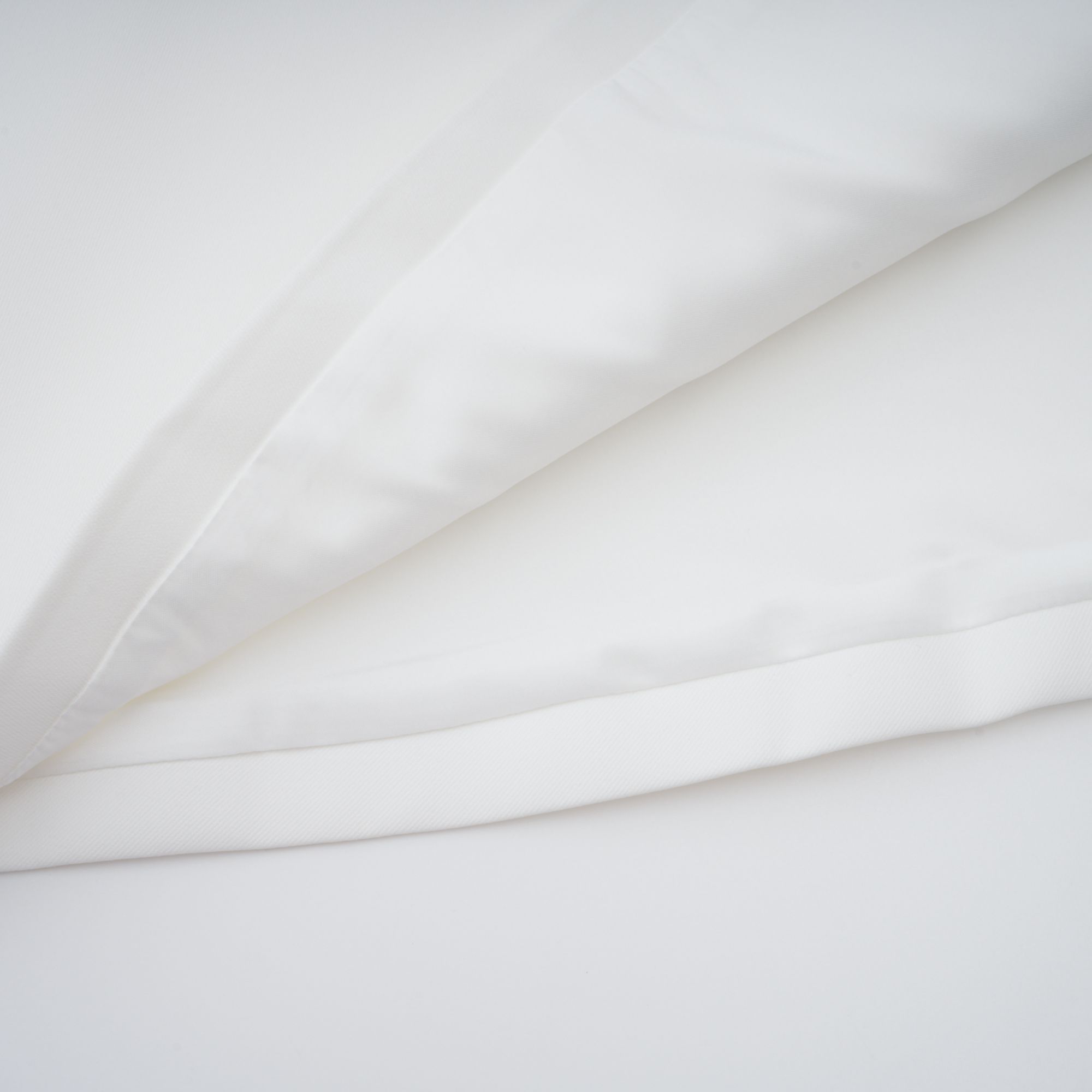 Flower Print set in white