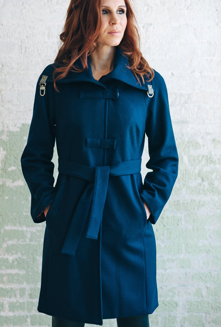 NAVY CROSSBAR RAGLAN COAT