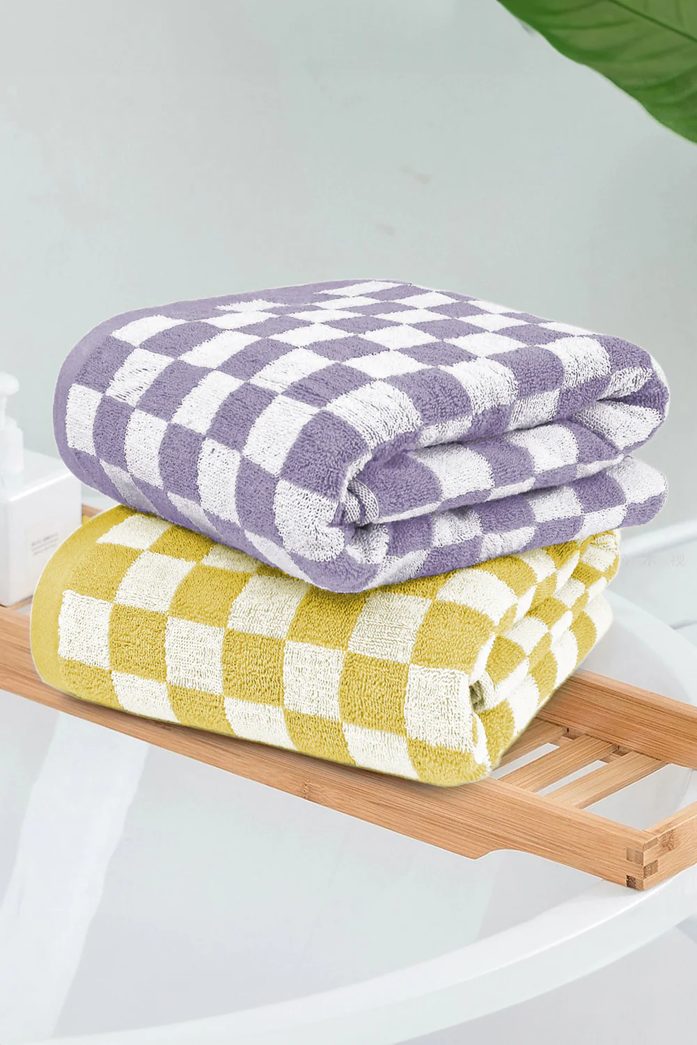 Orchid Petal Checkered Print Soft Large Bath Towel